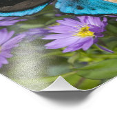 Vlinder op een Gele Bloem Foto Afdruk (Hoek)