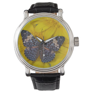 Vlinder op een Gele Bloem Horloge