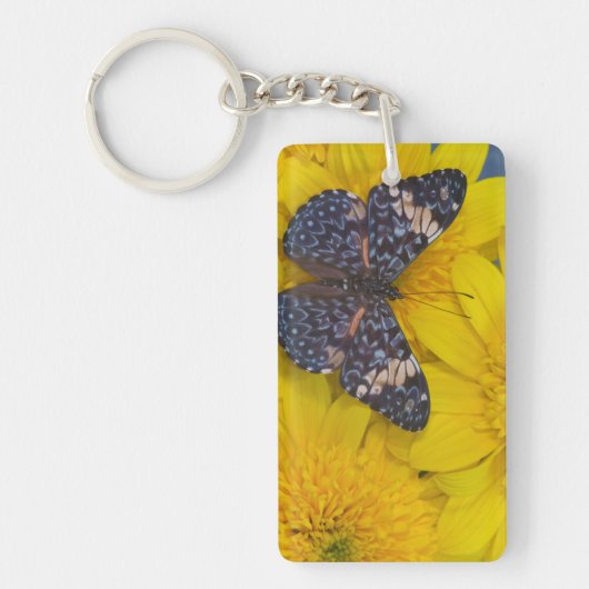 Vlinder op een Gele Bloem Sleutelhanger (Voorkant)