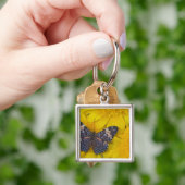 Vlinder op een Gele Bloem Sleutelhanger (Hand)