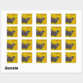 Vlinder op een gele bloem vierkante sticker (Vel)