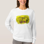 Vlinder op geel t-shirt (Voorkant)