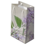 Vlinder op lila klein cadeauzakje (Achterkant Gekanteld)