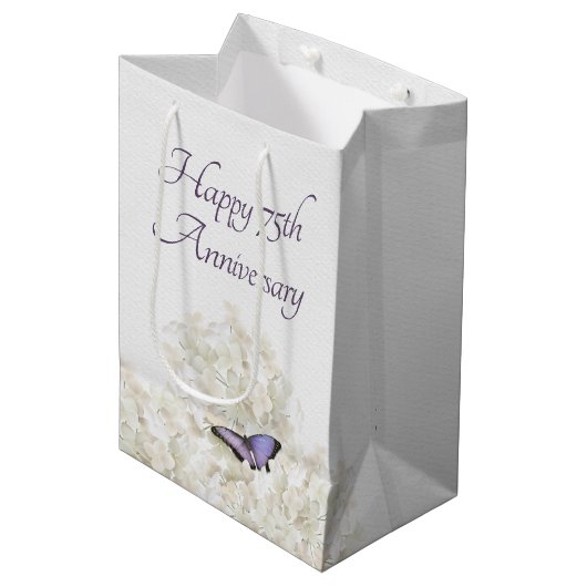 Vlinder op Witte Hortensia 75ste Verjaardag Medium Cadeauzakje (Voorkant Gekanteld)