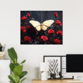 Vlinder rustend tussen levendige rode rozen poster (Thuiskantoor)