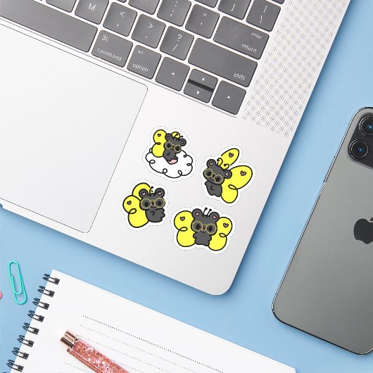 Vlinderbeer met bril cute Kawaii sticker (Laptop met iPhone)
