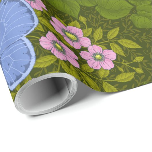 Vlinders en bloemen symmetrie, blauw en roze cadeaupapier (Rol Hoek)