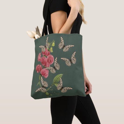 Vlinders En Zoete Erwt Bloem Tote Bag (Dichtbij)
