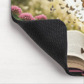 Vlinders exploderen uit open boek muismat (Hoek)