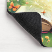 Vlinders exploderen uit open boek muismat (Hoek)