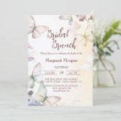 Vlinders in bloemenbruidsbrunch kaart (Staand voorkant)