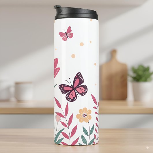 Vlinders met roze tulpen en gele madeliefjes thermosbeker