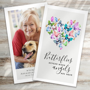 Vlinders verschijnen als engelen in de buurt zijn visitekaartje