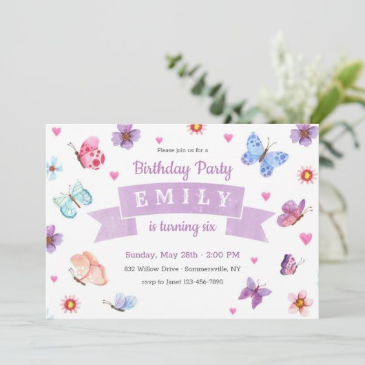 Vlinders zijn gratis verjaardagsfeestje kaart (Staand voorkant)
