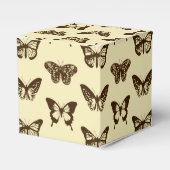 vlinderschets, chocoladebruin op beige bedankdoosjes (Voorkant Zijde)