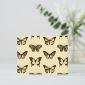 vlinderschets, chocoladebruin op beige briefkaart (Staand voorkant)