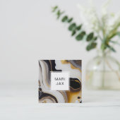 Vloeibaar abstract met wit, goud en zwart vierkante visitekaartje (Staand voorkant)