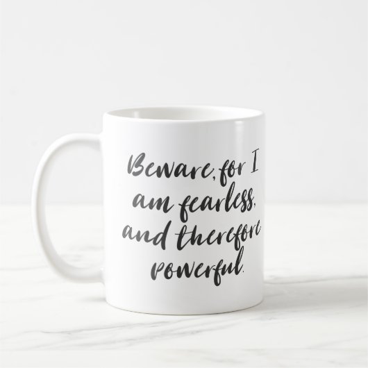 Vloeibare vrouwenprijsopgave in moderne Script-typ Koffiemok (Links)