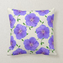 Vloeiend blauw Geranium op om het even welke Kleur Kussen