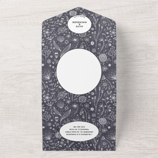 Vloeiend Chalkboard Monochrome Moderne Weddenschap All In One Uitnodiging (Buitenkant)