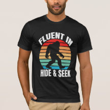 Vloeiend in Verstoppertje Grappige Bigfoot T-Shirt