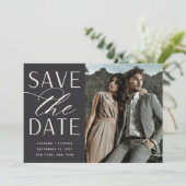 Vloeiend script | Enkelvoudig fotohuwelijk Save The Date (Staand voorkant)
