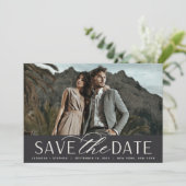 Vloeiend script | Horizontaal fotohuwelijk Save The Date (Staand voorkant)