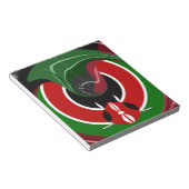 Vloeiende Keniaanse vlag: een modern ontwerp Notitieblok (Schuin)