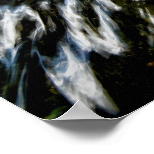 Vloeiende Rocks met waterval Poster (Hoek)