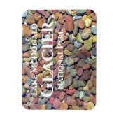 Vloeiende stenen in het meer van McDonald, Glacier Magneet (Verticaal)