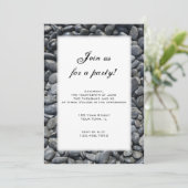 Vloeiende uitnodiging van de Black Pebbles Party (Staand voorkant)