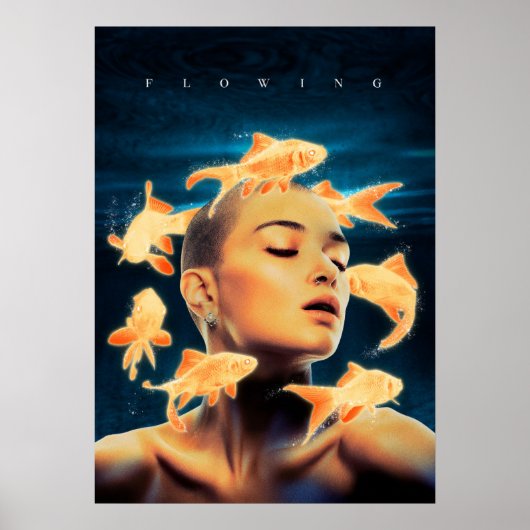 Vloeiende Vrouw en Goldfish Poster (Voorkant)