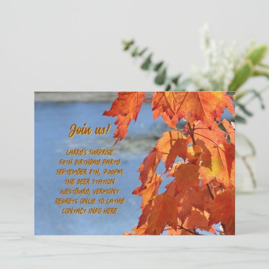 Vloeiing bij de Partij van het meer van Birthday Kaart (Staand voorkant)