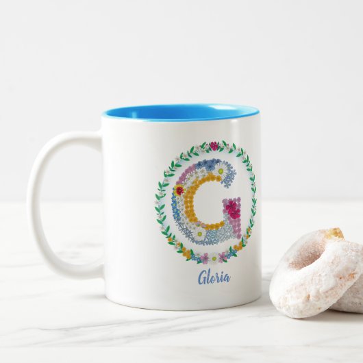 Vloerletters Initiaal "G" met gepersonaliseerde na Tweekleurige Koffiemok (Met donut)