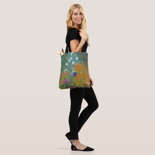 Vloertuinlandschap Gustav Klimt Tote Bag (Op model)