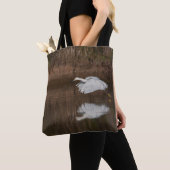 Vlucht van de Snowy Egret Tote Bag (Dichtbij)