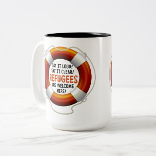 Vluchtelingen verwelkomen grote Mok