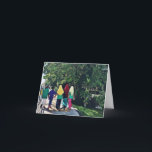 vluchtelingenmeisjes bedankkaart<br><div class="desc">Ieder afbeelding op een kaart wordt door mij persoonlijk genomen op verschillende Mission Fields over de hele wereld. Elke gekochte kaart draagt bij aan de voortzetting van mijn oproep tot missies.</div>