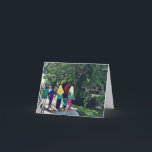 vluchtelingenmeisjes bedankkaart<br><div class="desc">Ieder afbeelding op een kaart wordt door mij persoonlijk genomen op verschillende Mission Fields over de hele wereld. Elke gekochte kaart draagt bij aan de voortzetting van mijn oproep tot missies.</div>