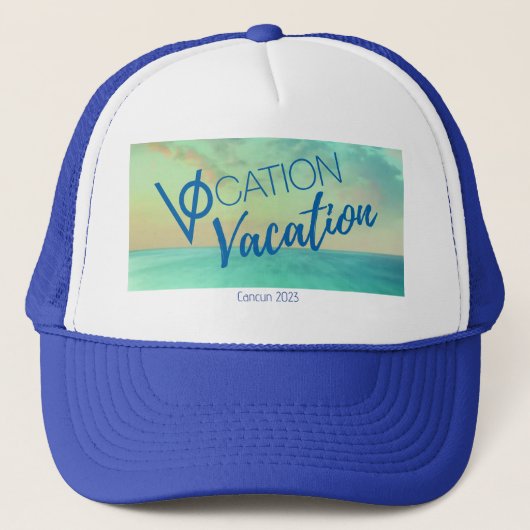 VOcation Cancun Trucker Hat Trucker Pet (Voorkant)
