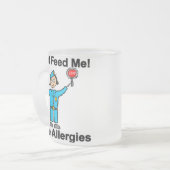 Voed me niet aan dat ik allergieën heb matglas koffiemok (Voorkant links)