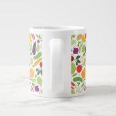 Voeding op witte achtergrond grote koffiekop (Achterkant)