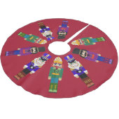 Voedingskrakers voelen zich verward met een tik kerstboom rok (Gekanteld)