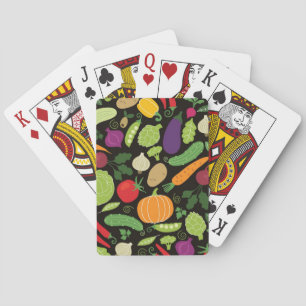 Voedsel op zwarte achtergrond pokerkaarten