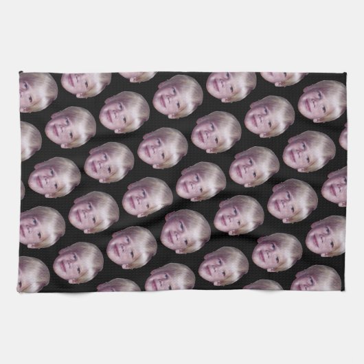 Voeg 1 Floating Head Photo Half Drop Pattern Black Theedoek (Horizontaal)