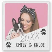 Voeg Custom Pet Photo Naam & Jaar Schattige Dog Mo Sticker (Voorkant)