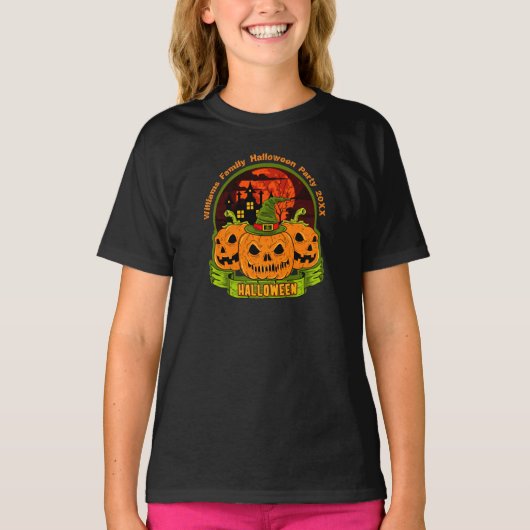 Voeg de Familienaam van het Jaar Halloween Partij  T-shirt (Voorkant)