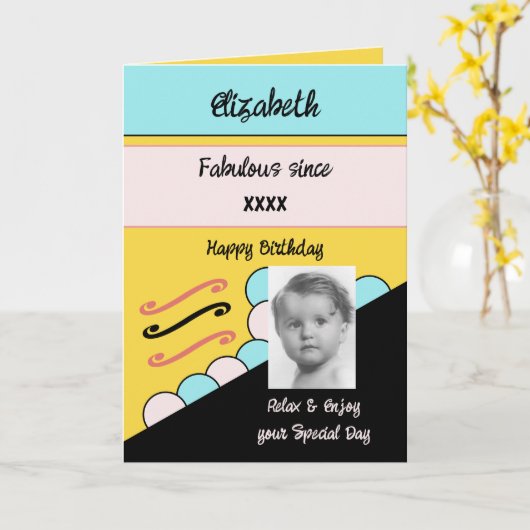 Voeg de naam van het fotojaar milestone verjaargee kaart (Gele Bloem)