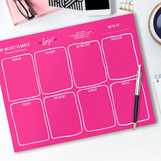 Voeg een Logo Simple Girly Bright Pink Weekly Plan Notitieblok