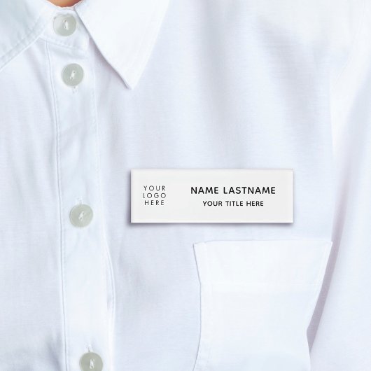 Voeg een minimale, eenvoudige witte magneettitel t naambadge